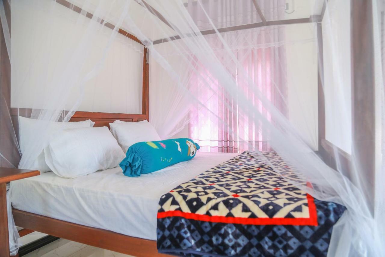 Coconut Hill Homestay Mirissa Exterior foto